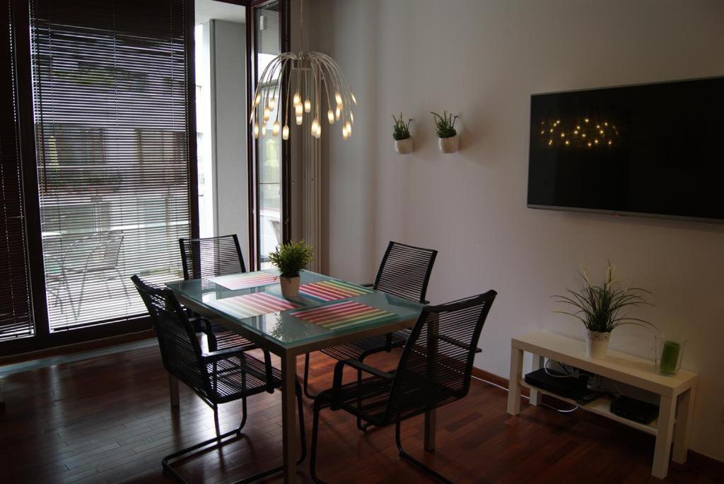 Apartamenty Triton Park Варшава Экстерьер фото